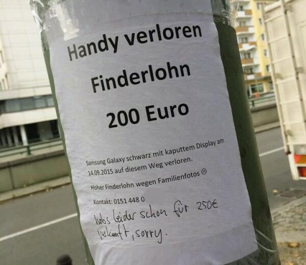 Katze verloren in Berlin Notes of Berlin Zettel Aushang